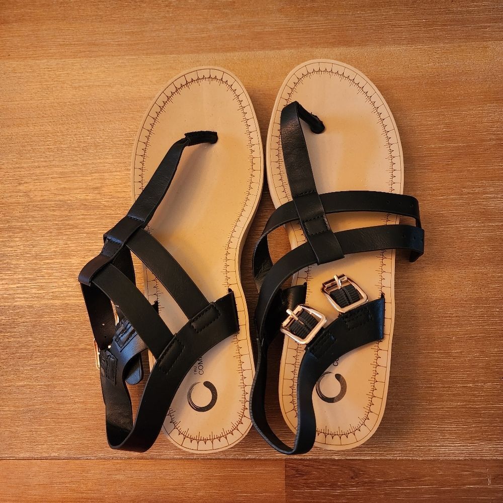 Tru Comfort Foam Strappy Buckle Size 9 Sandals Wedges New